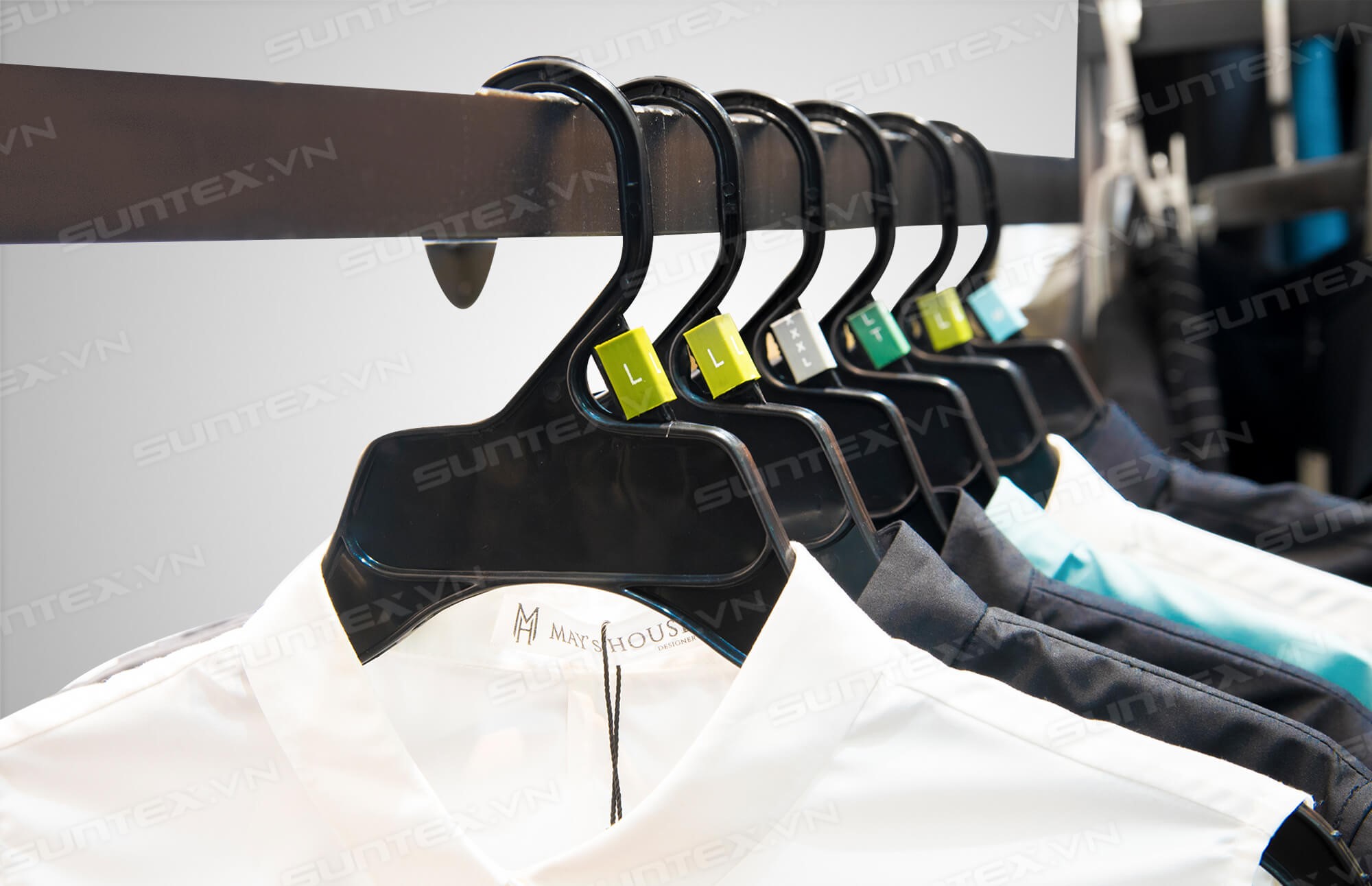 Tư vấn chọn mua móc treo quần áo chất lượng