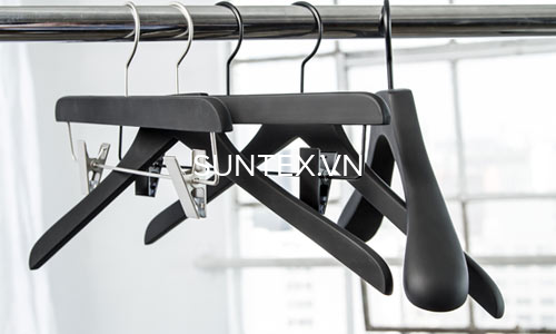 Công ty sản xuất móc treo quần áo nhựa chất lượng