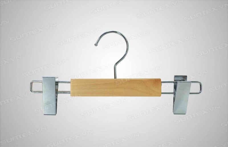 Móc treo gỗ kẹp sắt – Thiết kế móc treo tiện lợi cho tủ đồ Tết của bạn