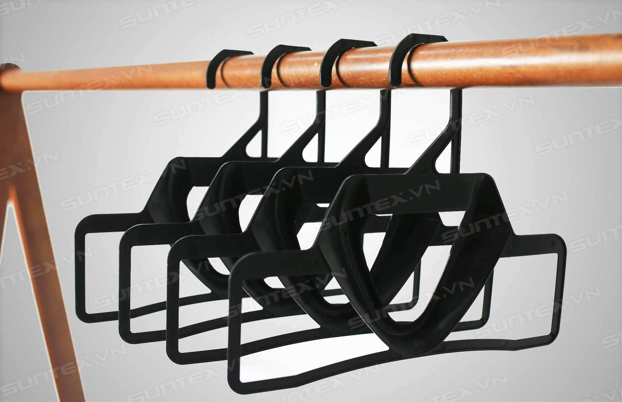 Mẫu móc nhựa treo quần áo trẻ em tốt nhất