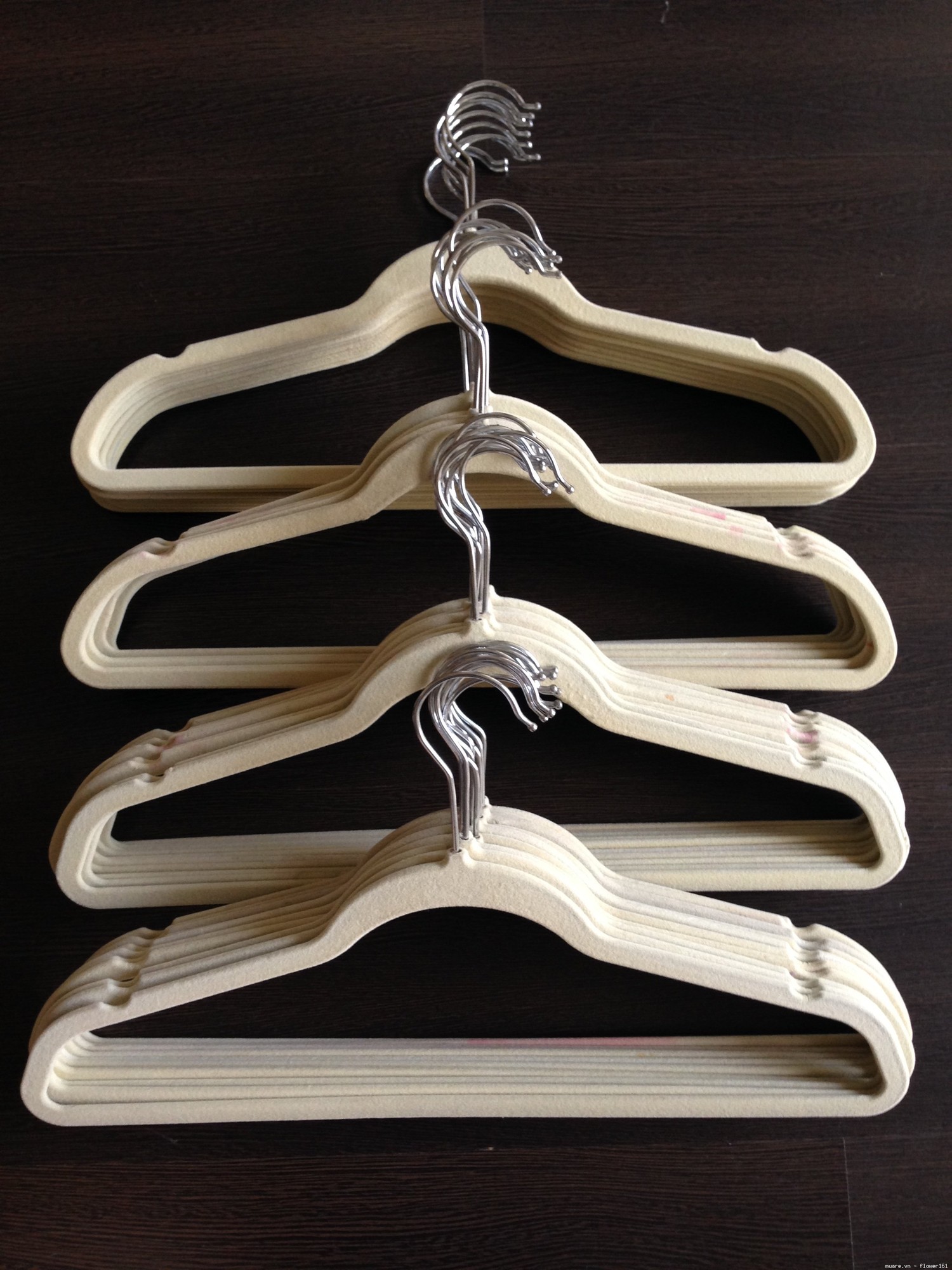 Móc treo phủ nhung  - sản phẩm bảo vệ tốt nhất cho trang phục